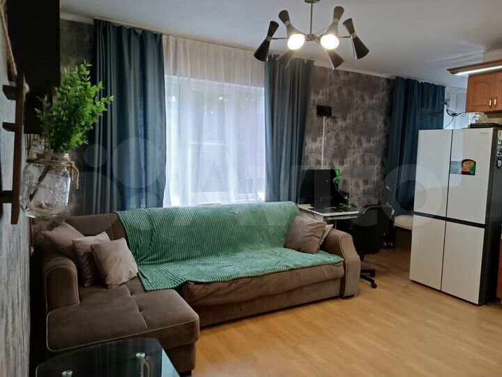 4-к. квартира, 90 м², 2/5 эт.