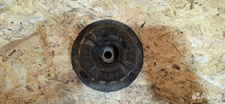 Опора амортизатора верхняя (чашка) Audi A4 B7 2008