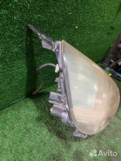 Фара передняя правая Honda Fit GD1