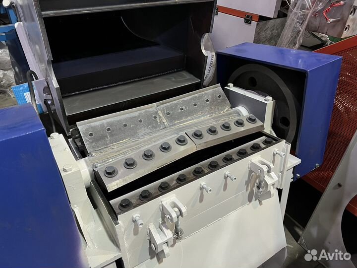 Дробилка ласточкин хвост для канистр,флаконов, пэт