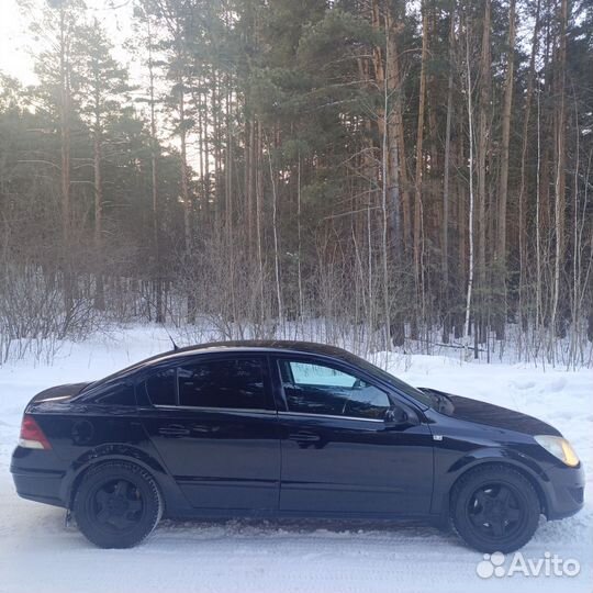 Opel Astra 1.8 МТ, 2008, 240 000 км