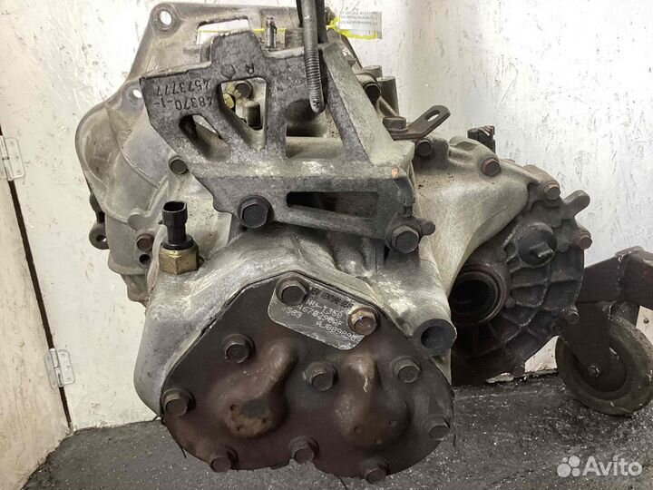 МКПП (механическая коробка переключения передач) C