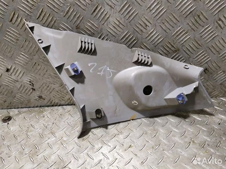 Обшивка стойки левая Opel Astra H