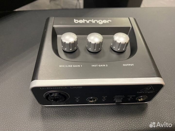 Behringer UM2 внешняя звуковая карта