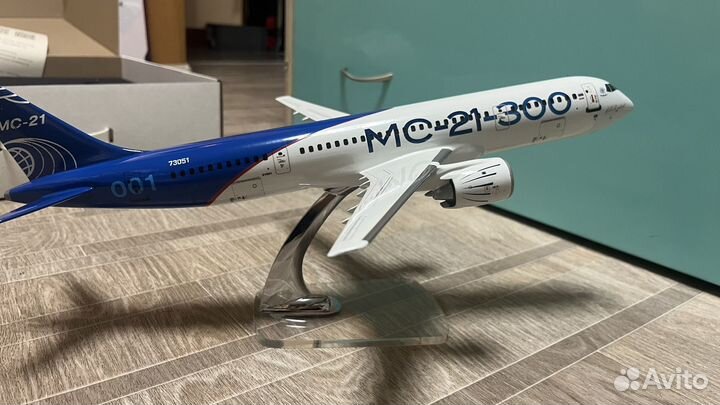 Модель самолета мс-21-300