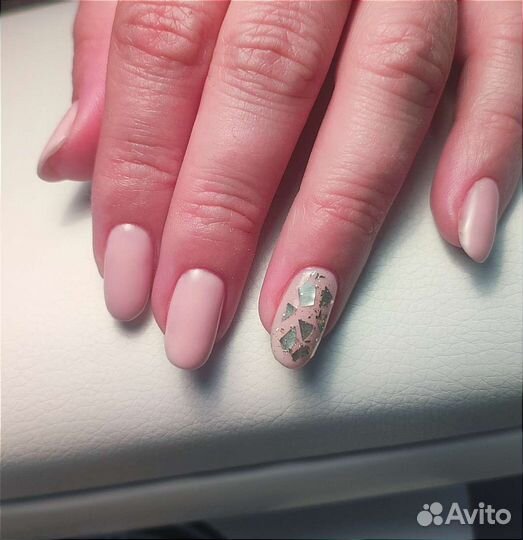 Модель на маникюр с покрытием