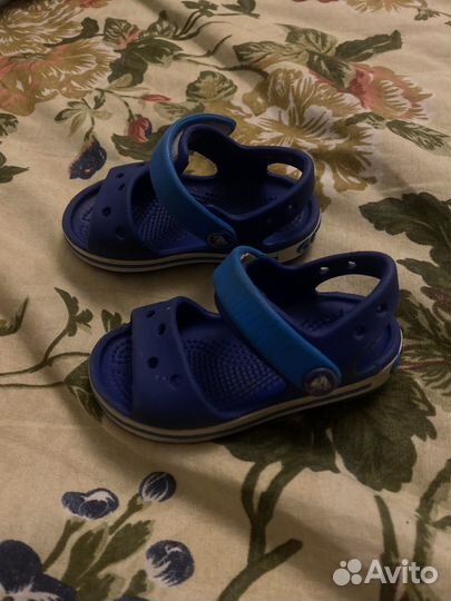 Сандалии crocs на мальчика c4