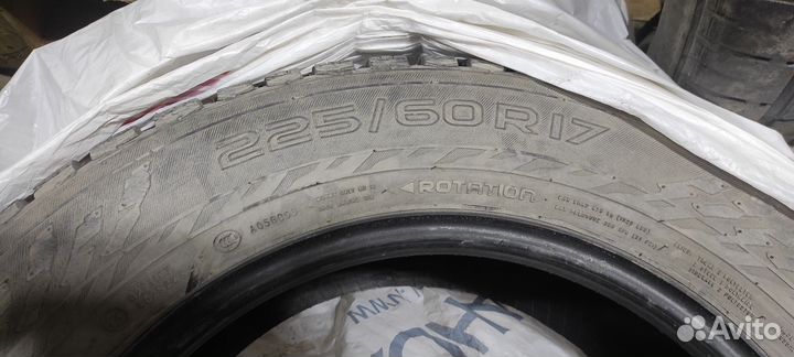 Nokian Tyres Hakkapeliitta 9 SUV 225/60 R17