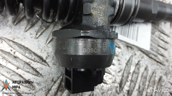 Форсунка Volkswagen Caddy 3 2005 038130