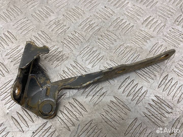 Б/У петля капота правый Hyundai Accent LC D3EA