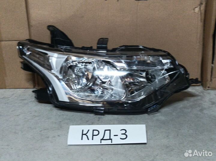 Фара правая Mitsubishi Outlander 3 2012