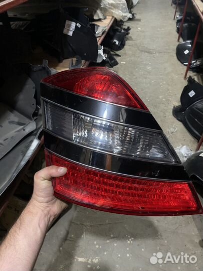 Фонарь левый Mercedes-Benz w221