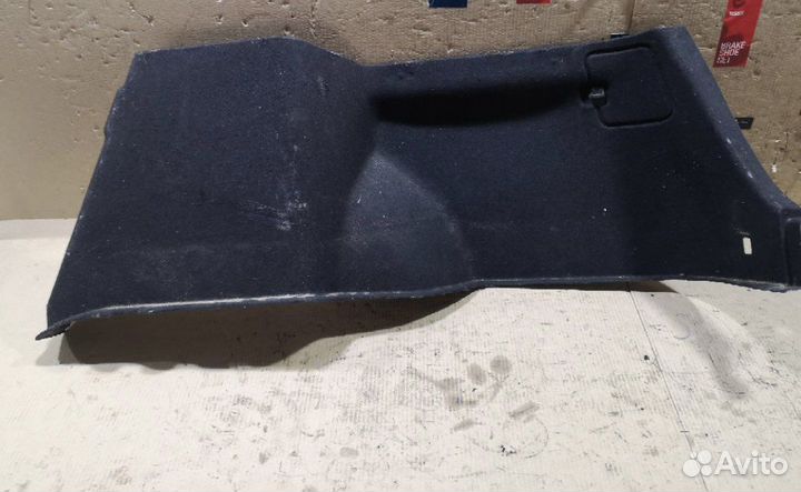 Обшивка багажника toyota caldina st210