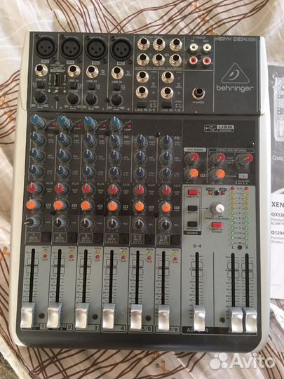 Микшерный пульт behringer Q1204usb