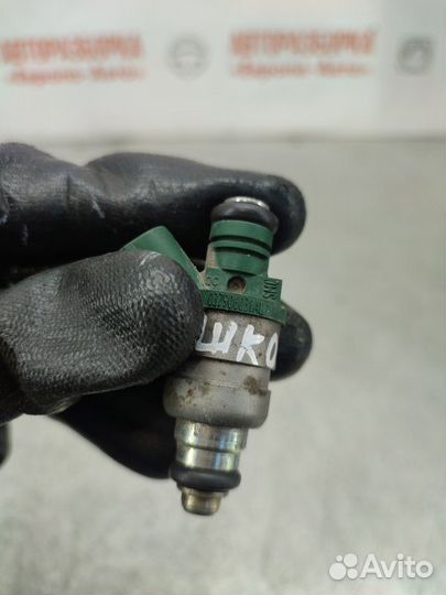 Форсунка инжекторная электрическая Skoda Octavia
