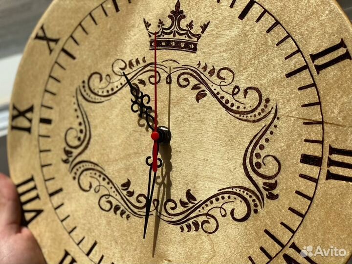 Часы настенные ручной работы 