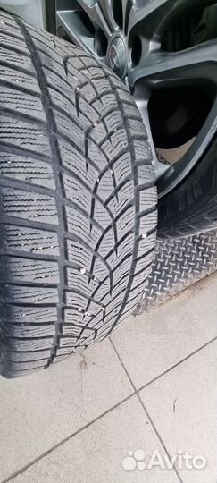 Goodyear UltraGrip Performance 235/45 R18