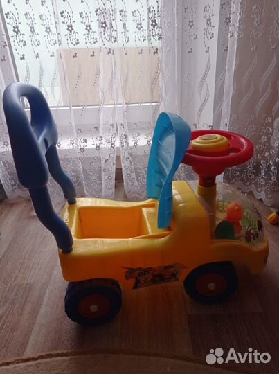 Детская машинка толокар