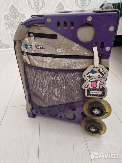 Фигурная сумка на колёсах