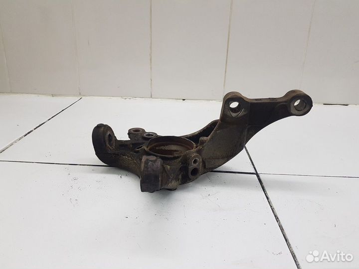 Кулак поворотный передний правый (Kia Cerato IV)