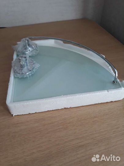 Полка в ванную комнату. Угловая