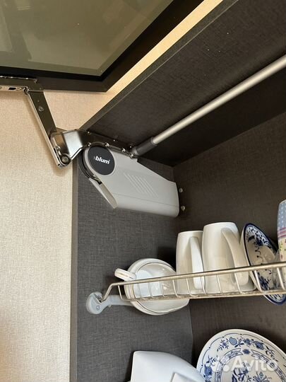 Продам складной подъёмник blum для склад.фасадов