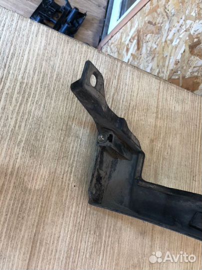 Арка крыла передняя левая Lexus Rx 4