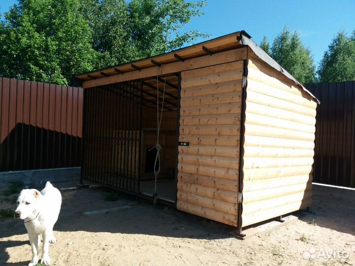 Вальер для собаки с хозблоком и бытовки