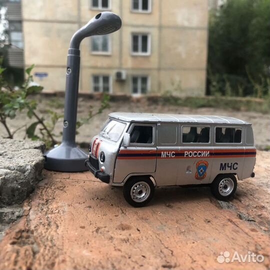 Машинки детские б/у
