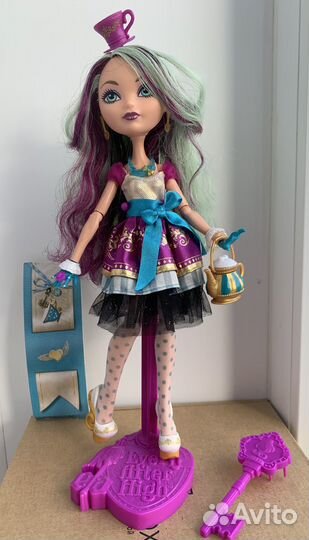 Кукла Ever After High Меделин Хеттер базовая