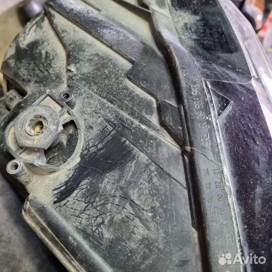 Фара передняя правая на volkswagen jetta 6