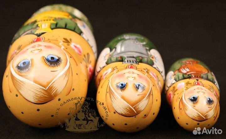 Три сестрицы с самоварами, зеленые сарафаны