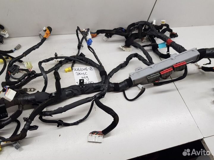 Электропроводка под торпедо (Hyundai Equus)