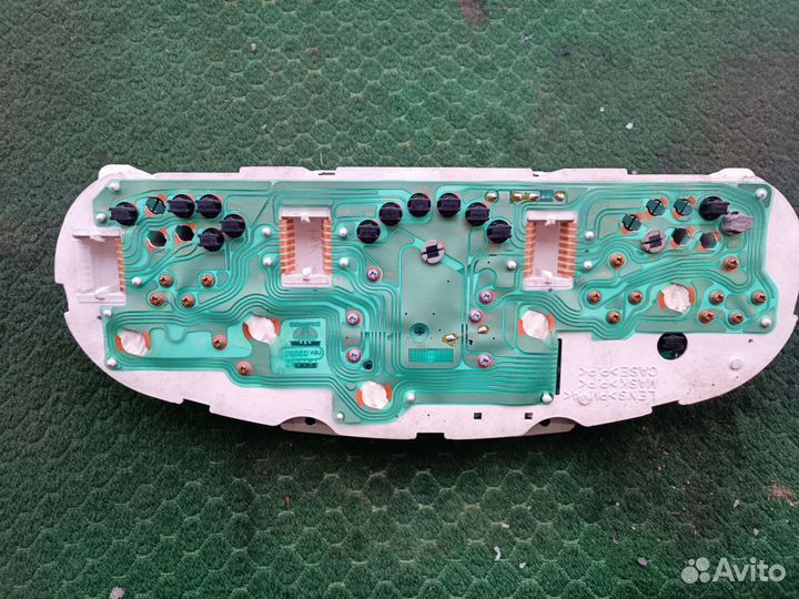 Щиток приборов АКПП Дэу Магнус 2002 г