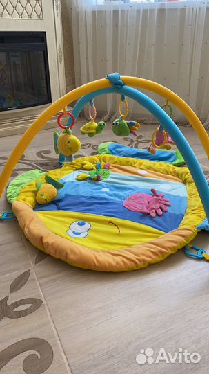 Игровой развивающий коврик
