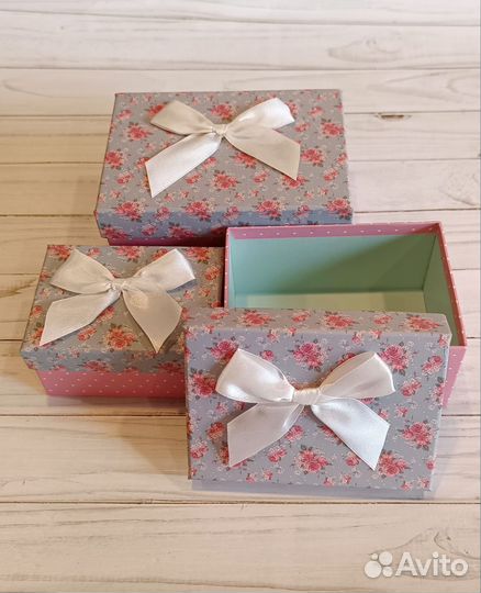 Набор подарочных коробок с бантиком