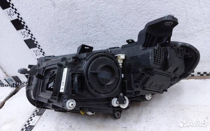 Фара правая Mercedes-Benz CLS-Class