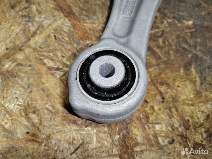 Рычаг задний Volkswagen Touareg 3 2019 4M0505323G