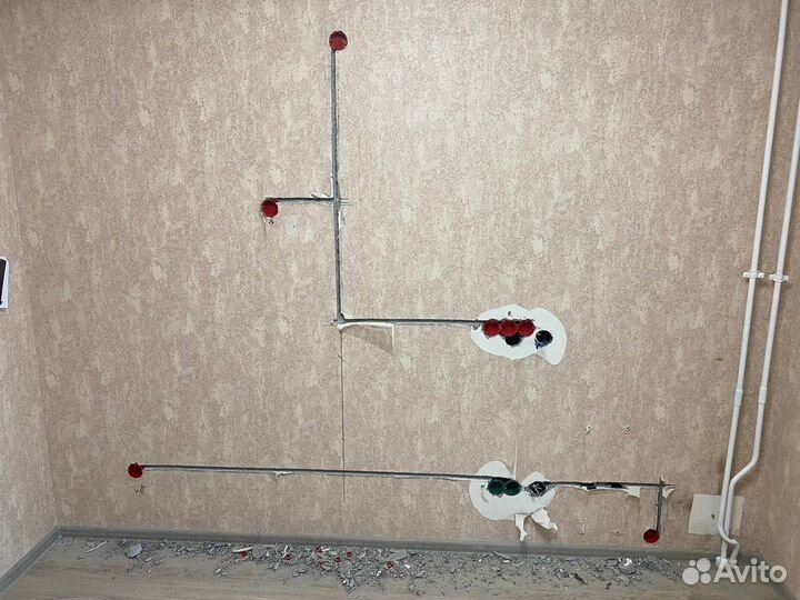 Услуги электрика пренос розеток и выключателей