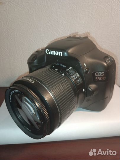 Фотоаппарат Canon EOS 550D Kit