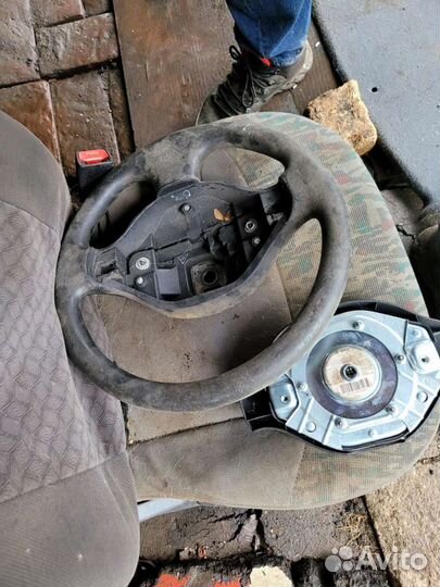 Руль на Рено логан