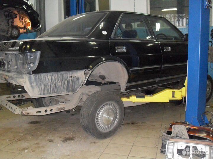Рама с кузовом Toyota Crown 131