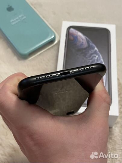 iPhone Xr, 64 ГБ