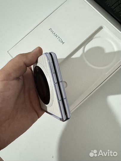 TECNO Phantom V Flip, 8/256 ГБ