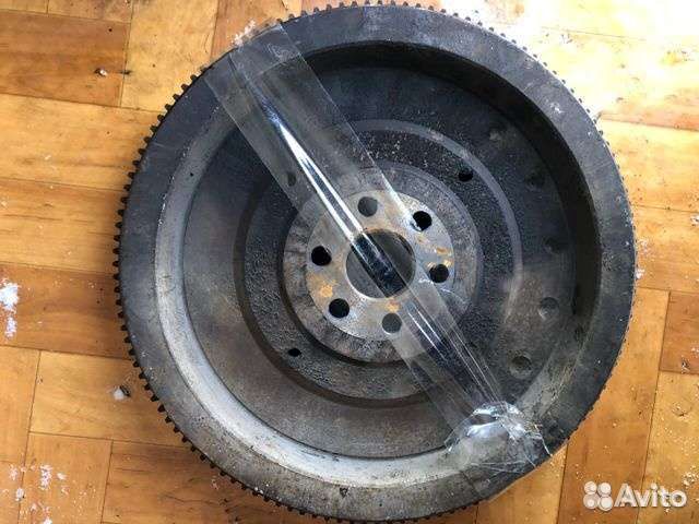 Маховик на ладу приору