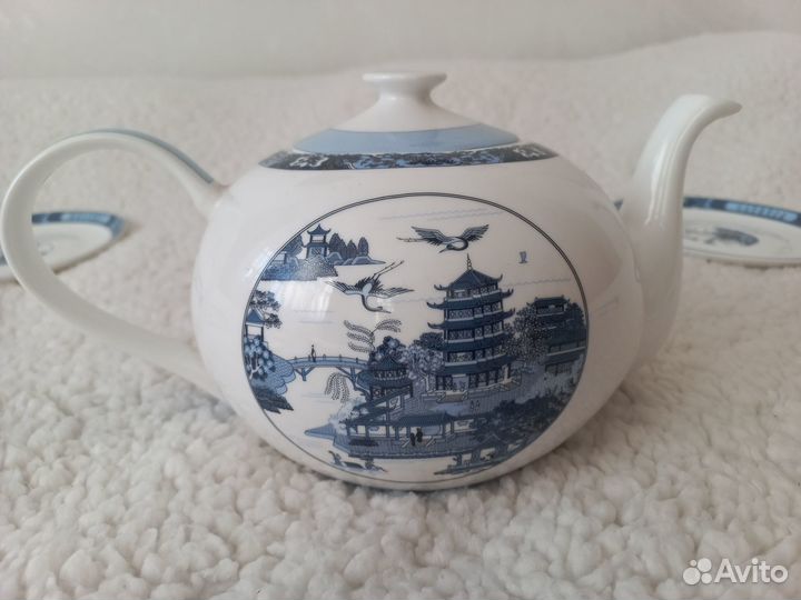 Столовый, Чайный сервизы. Костяной фарфор