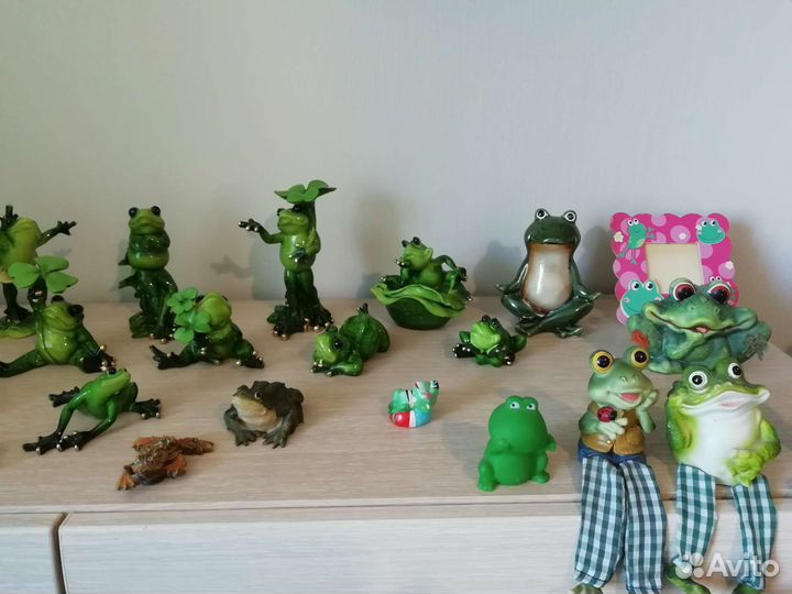 Коллекция лягушек