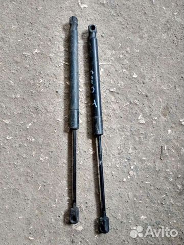 Амортизаторы крышки багажника Киа Сид 1