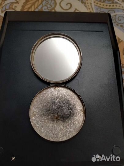 Пудреница мельхиоровая