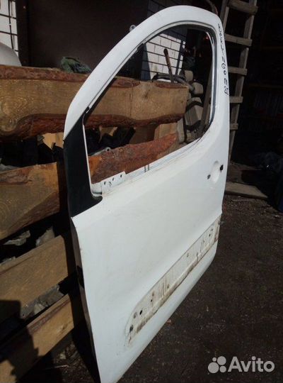 Дверь передняя левая Citroen Berlingo DV6dted 2013